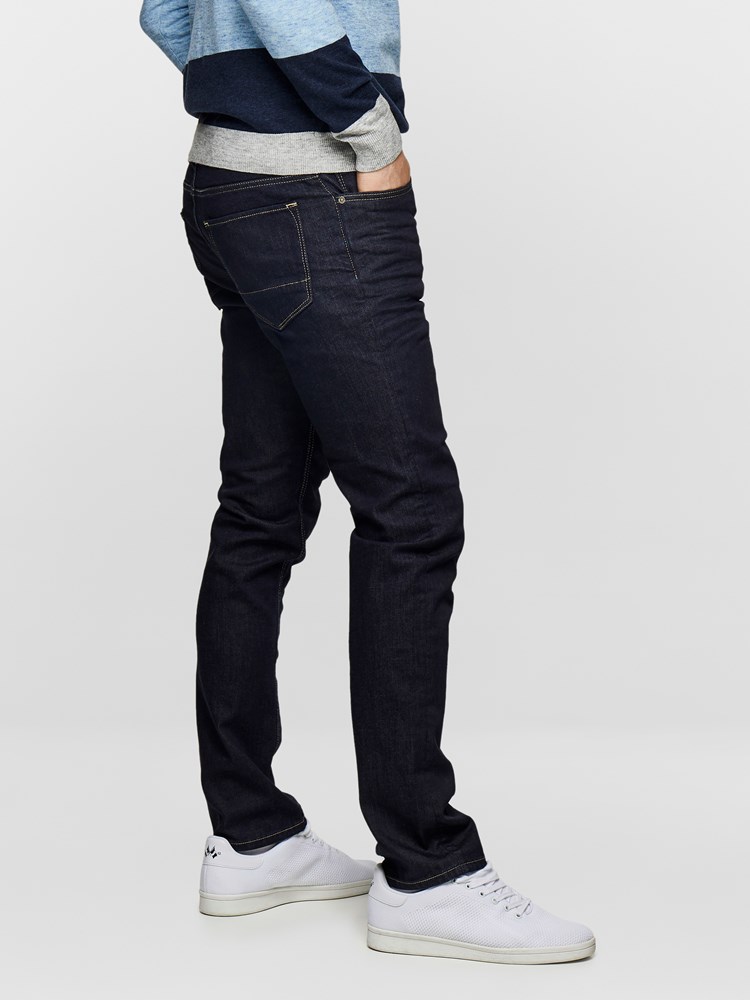 SLIM FIT STRETCH 7235367_D03_MadebyMonkeys_S19-modell-right_SLIM FIT STRETCH JEANS  D03_SLIM FIT STRETCH D03.jpg_Right||Right