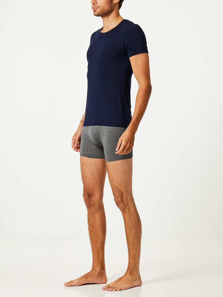 T-SKJORTE NAVY 7237604_400_Tufte_NOOS_modell-left.jpg_Left||Left