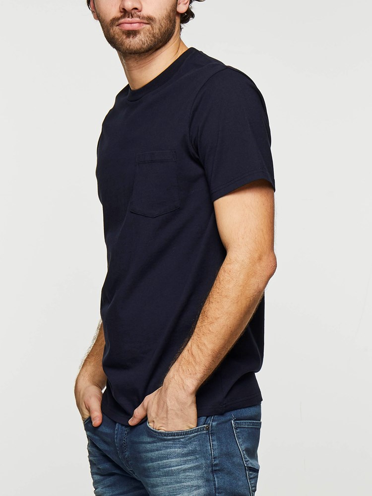 YEARS T-SKJORTE 7239549_C27-HENRYCHOICE-S19-Modell-Left_YEARS T-SKJORTE C27.jpg_