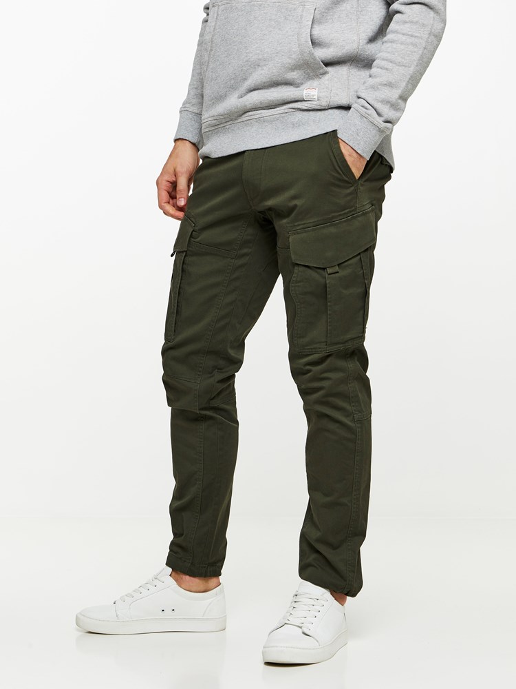 CARGO STRETCH PANT 7239656_GUC-HENRYCHOICE-A19-Modell-left_91250_CARGO STRETCH PANT GUC_CARGO STRETCH PANT GUC 7239656.jpg_Left||Left