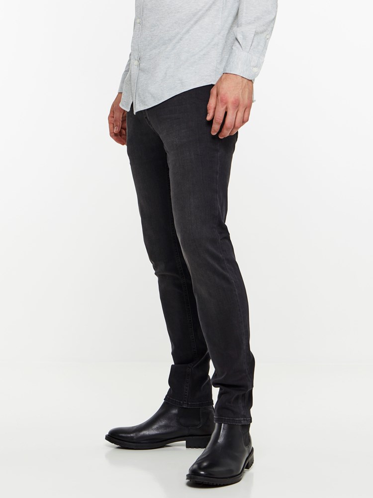 SKINNY FIT BB STRETCH JEANS 7239677_D06-MADEBYMONKIES-A19-Modell-left_72145_SKINNY FIT BB STRETCH JEANS D06.jpg_Left||Left
