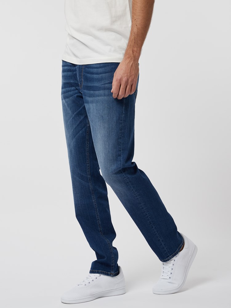 Slim Blue Str. Jeans 7246474_DAD-HENRYCHOICE-S21-Modell-left_64382_Slim Blue Str. Jeans DAD.jpg_Left||Left