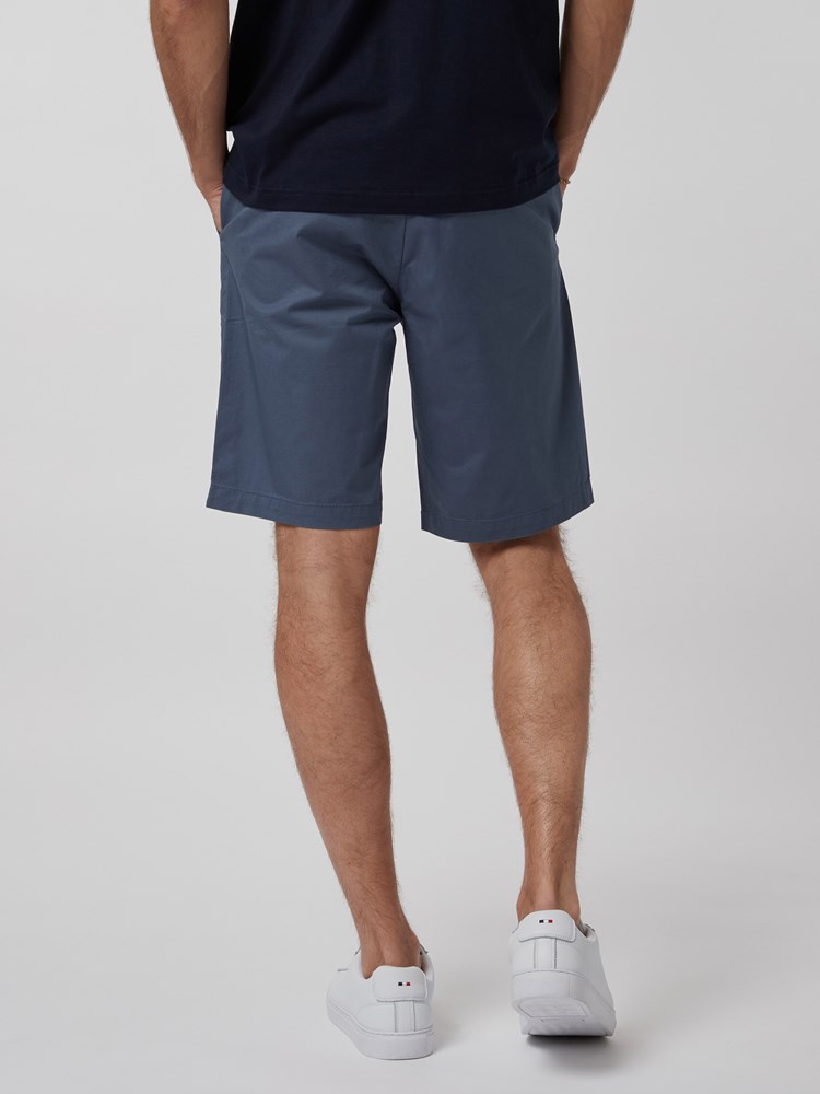 CREW CHINO SHORTS 7246677_EDR--H21-Modell-back_8387_CREW CHINO SHORTS EDR.jpg_Back||Back