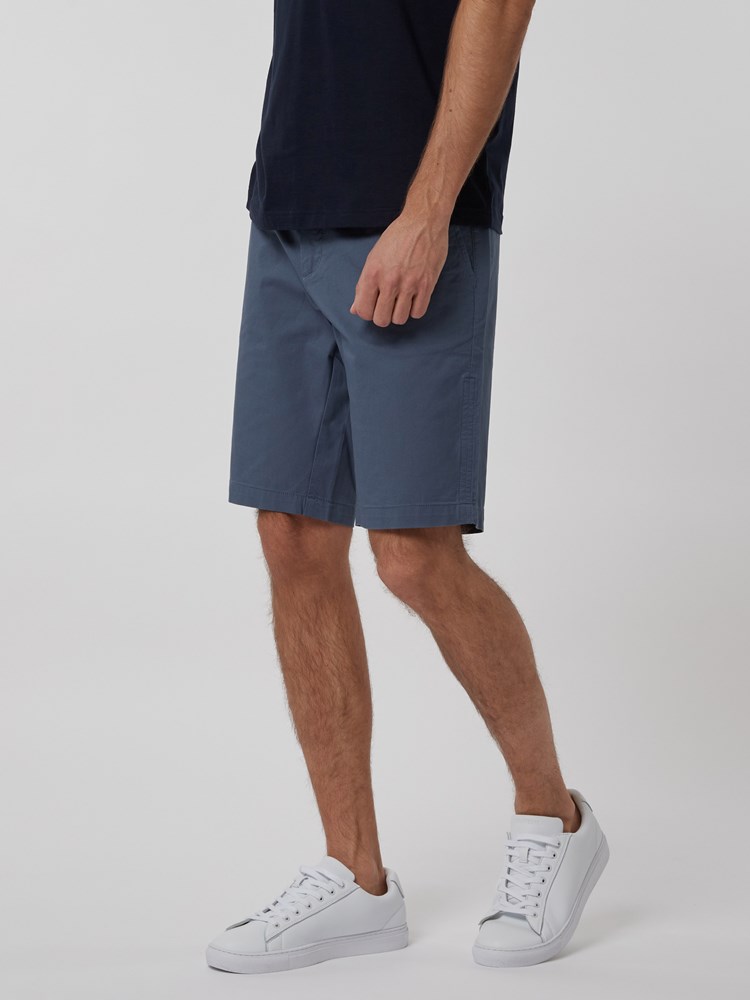 CREW CHINO SHORTS 7246677_EDR--H21-Modell-left_30707_CREW CHINO SHORTS EDR.jpg_Left||Left