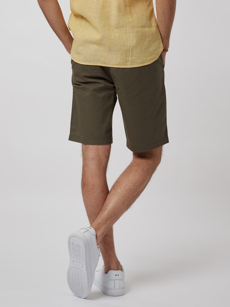 CREW CHINO SHORTS 7246677_IFJ--H21-Modell-back_97322.jpg_Back||Back