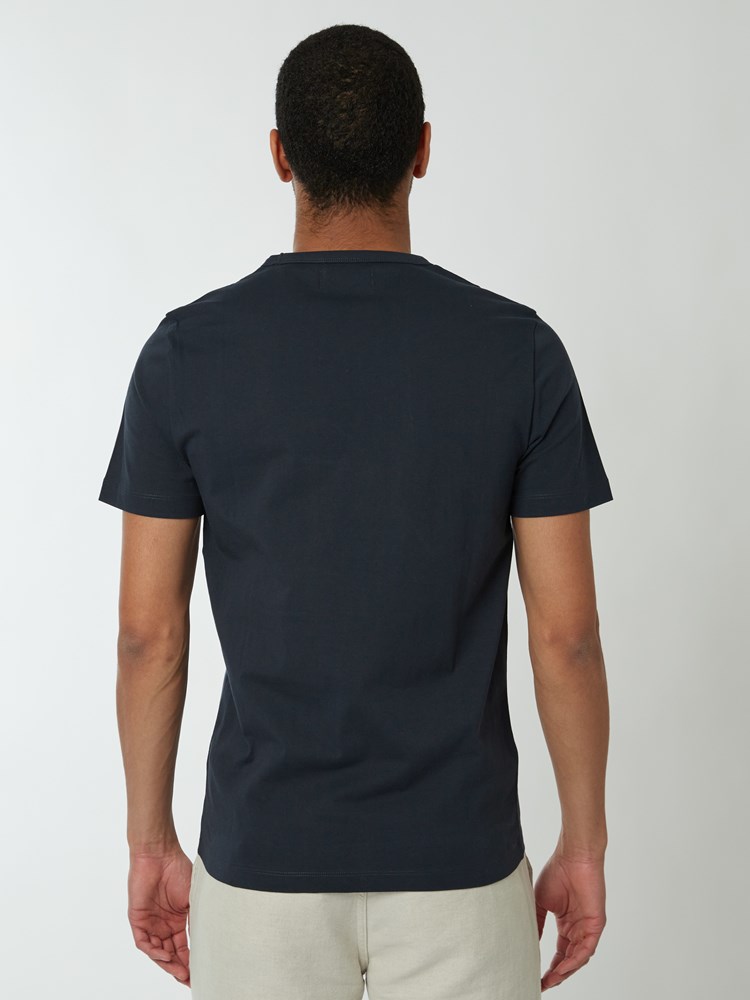 Dante t-skjorte 7249427_C27-MRCAPUCHIN-S22-Modell-Back_chn=boys_9043_Dante t-skjorte C27 7249427.jpg_Back||Back