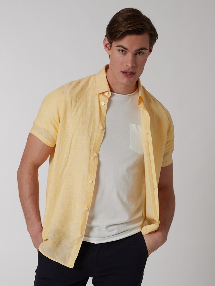Evan linskjorte 7249903_Q0G-MRCAPUCHIN-H22-Modell-Front_chn=boys_1499_Evan linskjorte Q0G.jpg_Front||Front