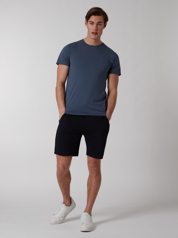 Giovanni shorts 7249911_C27-MRCAPUCHIN-H22-Modell-Front_chn=boys_9551.jpg_Front||Front