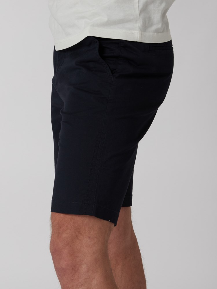 Crew chino shorts 7249913_C27-MRCAPUCHIN-H22-Modell-Left_chn=boys_6674.jpg_Left||Left
