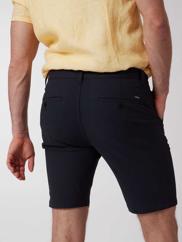 Slim structure bermuda III 7250004_EM6-MRCAPUCHIN-H22-Modell-Back_chn=boys_2771_Slim structure bermuda III EM6_Slim structure bermuda III EM6 7250004.jpg_Back||Back