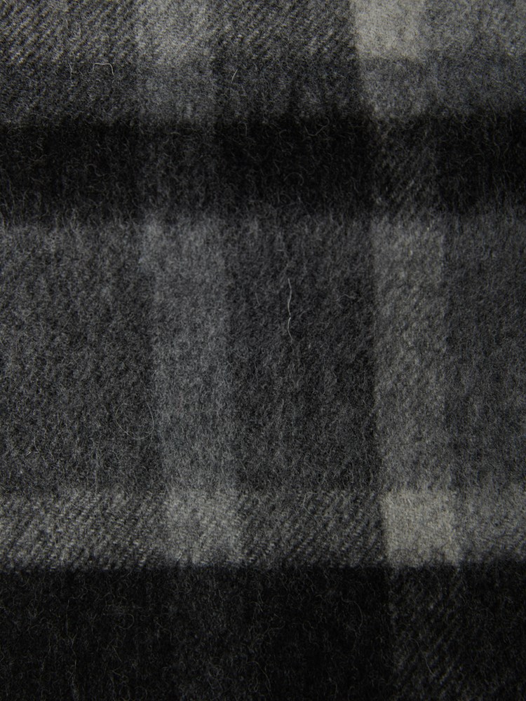 Rutet ullskjerf 7252009_CAB-MANZINI-A23-Modell-Front_chn=boys_3293_Rutet ullskjerf CAB.jpg_Front||Front