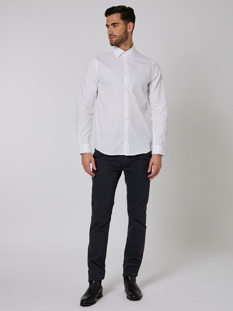 Leon skjorte 7500539_O68-MRCAPUCHIN-W22-Modell-Front_chn=boys_3783.jpg_Front||Front
