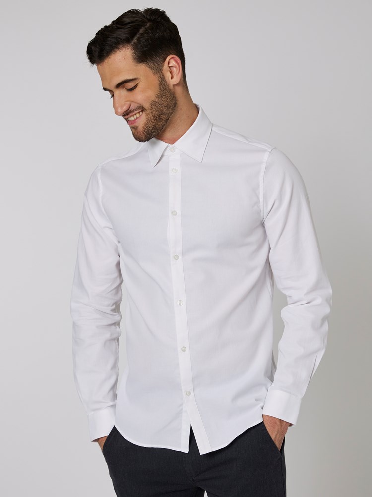 Leon skjorte 7500539_O68-MRCAPUCHIN-W22-Modell-Front_chn=boys_7999.jpg_Front||Front