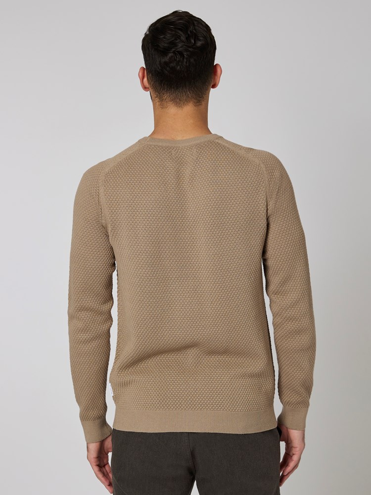 Olav strikkegenser 7500562_I6F-MRCAPUCHIN-W22-Modell-Back_chn=boys_6048_Olav strikkegenser I6F 7500562.jpg_Back||Back