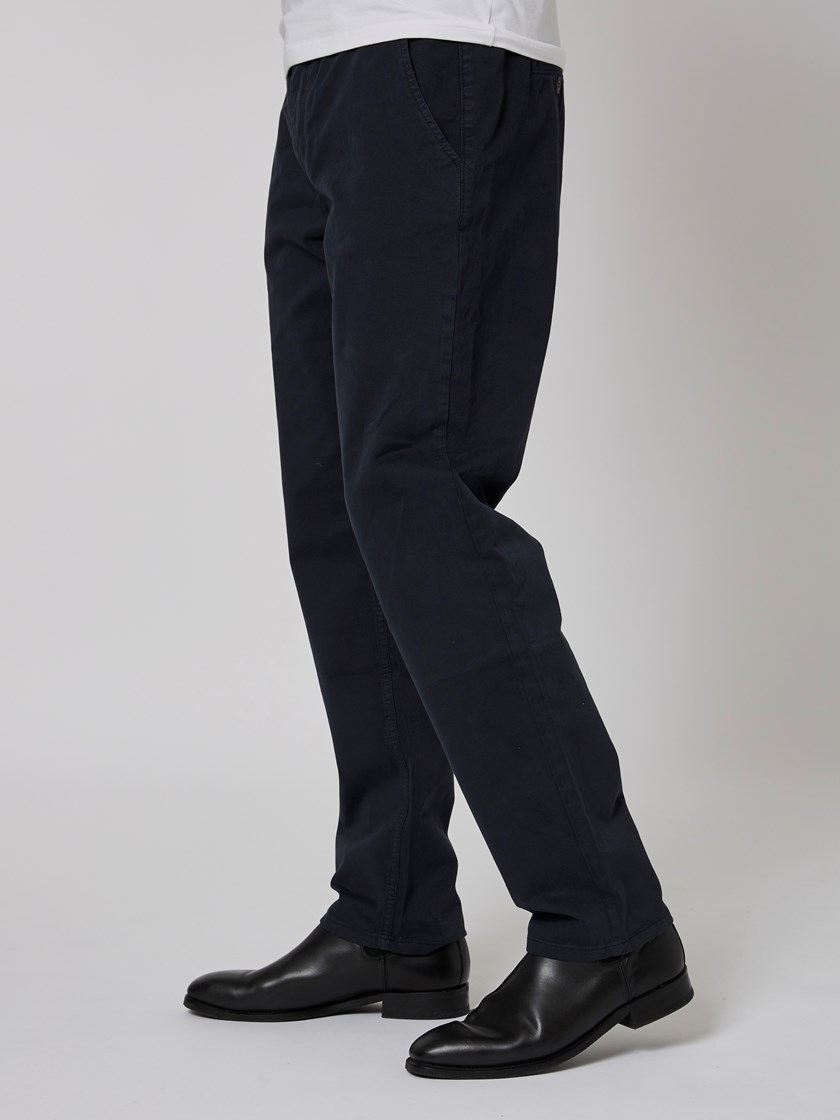7500732 C27 7500732_C27-MRCAPUCHIN-NOS-Modell-Front_chn=boys_1785_Regular chino str. twill C27_Regular chino str. twill C27 7500732.jpg_Front||Front