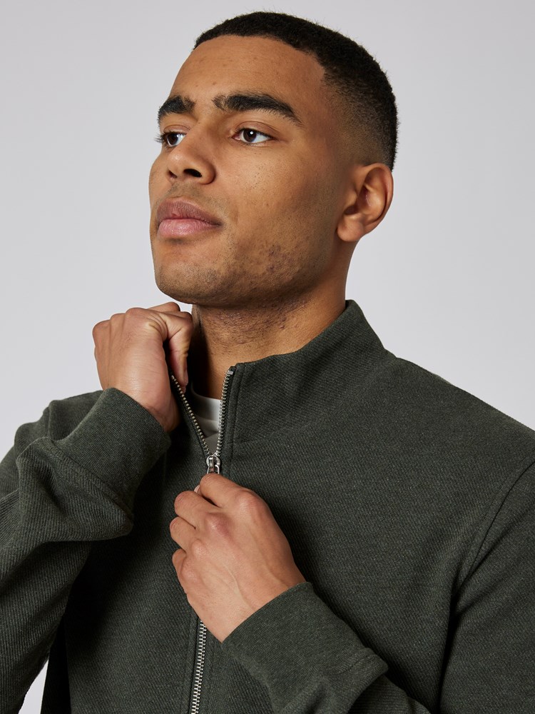 Armond zip jakke 7502277_R18-MRCAPUCHIN-S23-Modell-Front_chn=boys_629_Armond zip jakke R18.jpg_Front||Front