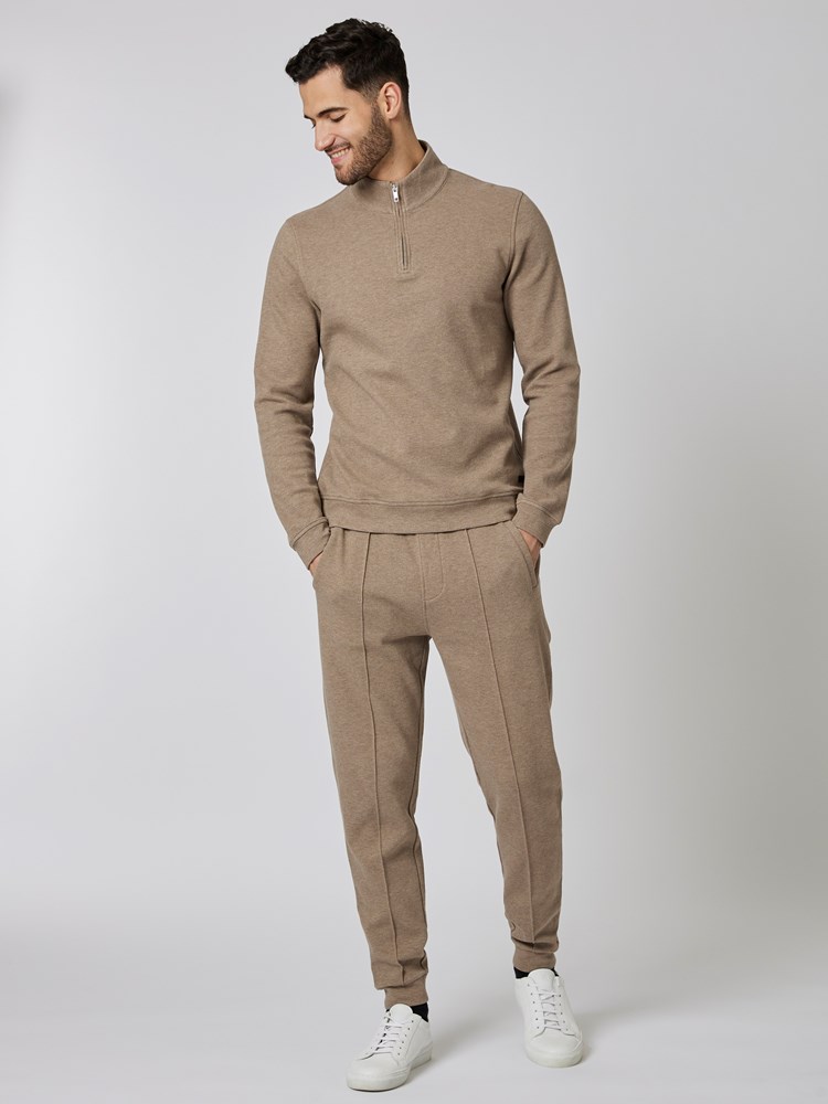 Giovanni joggebukse 7502288_R13-MRCAPUCHIN-S23-Modell-Front_chn=boys_2823.jpg_