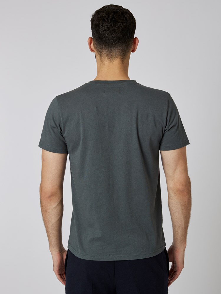Base 2 pk t-skjorte 7502543_GPN-MRCAPUCHIN-S23-Modell-Front_chn=boys_9301.jpg_Front||Front