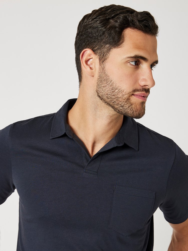 Alonzo polo t-skjorte 7503178_C27-MRCAPUCHIN-H23-Modell-Front_chn=boys_4728.jpg_Front||Front