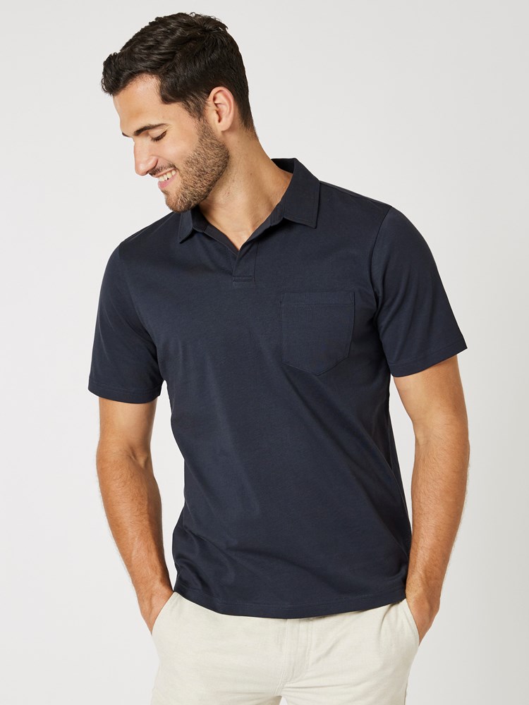 Alonzo polo t-skjorte 7503178_C27-MRCAPUCHIN-H23-Modell-Front_chn=boys_553.jpg_Front||Front