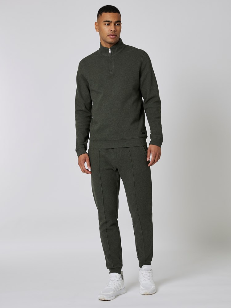 Jonathan zip genser 7503464_R18-MRCAPUCHIN-S23-Modell-Front_chn=boys_5014_Jonathan zip genser R18 7503464.jpg_Front||Front