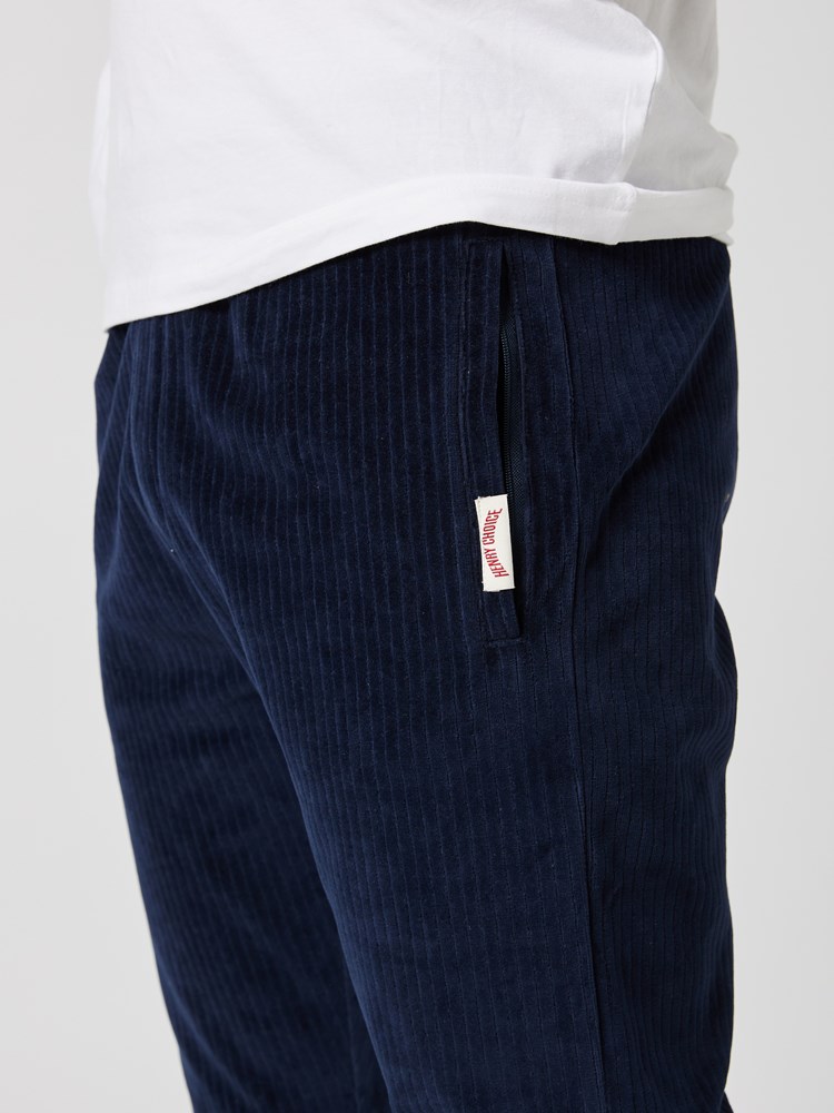 Cord track pant 7504214_EM1-HENRYCHOICE-A23-details_chn=boys_5796_Cord track pant EM1.jpg_