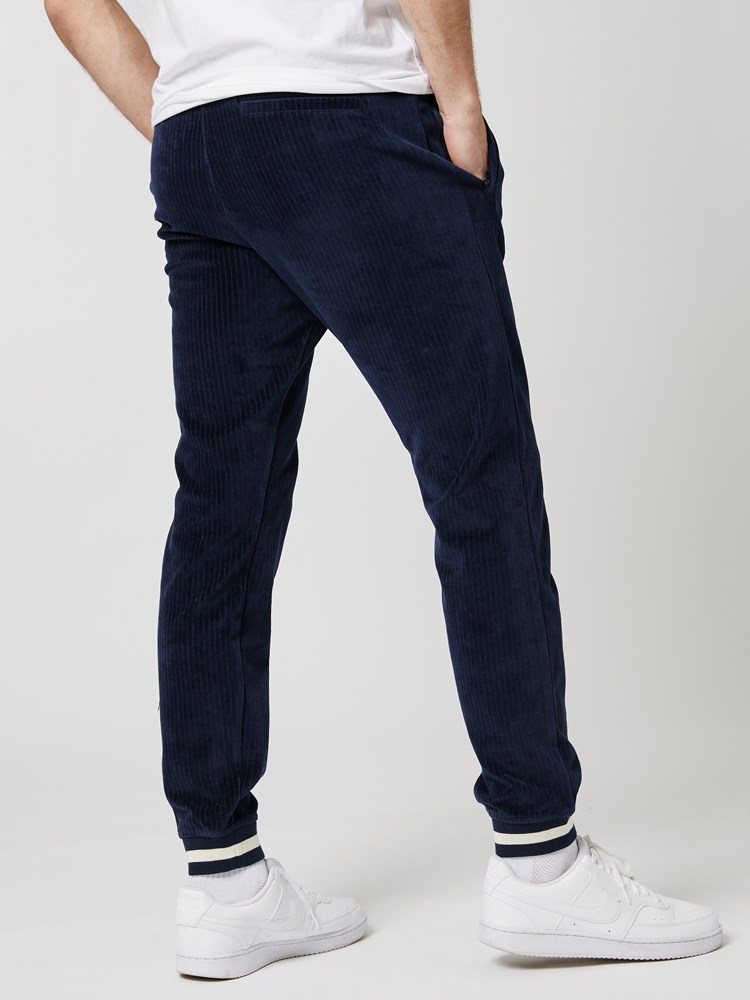 Cord track pant 7504214_EM1-HENRYCHOICE-A23-Modell-Back_chn=boys_8431_Cord track pant EM1.jpg_Back||Back