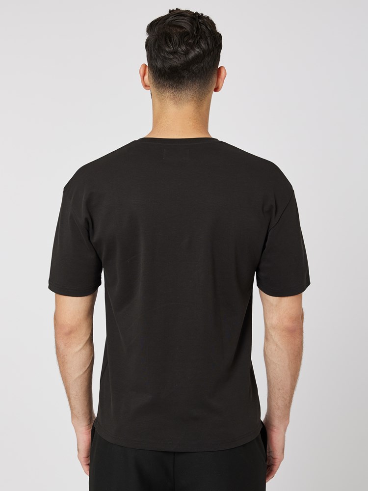 Tomas t-skjorte 7504494_ID2-MRCAPUCHIN-A23-Modell-Back_chn=boys_8264_Tomas t-skjorte ID2.jpg_Back||Back