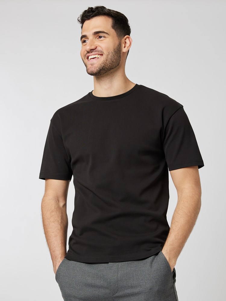 Tomas t-skjorte 7504494_ID2-MRCAPUCHIN-A23-Modell-Front_chn=boys_8287_Tomas t-skjorte ID2.jpg_Front||Front