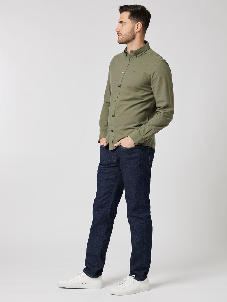 Brushed oxford skjorte 7504547_R31-MRCAPUCHIN-A23-Modell-Front_chn=boys_32_Brushed oxford skjorte R31.jpg_Front||Front