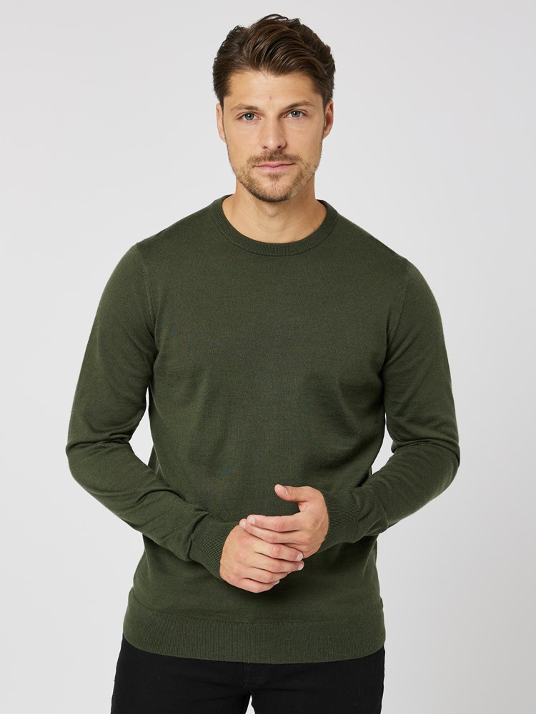 Merino strikkegenser 7505241_GUJ-MRCAPUCHIN-W23-Modell-Front_chn=boys_8179_Merino strikkegenser GUJ.jpg_Front||Front