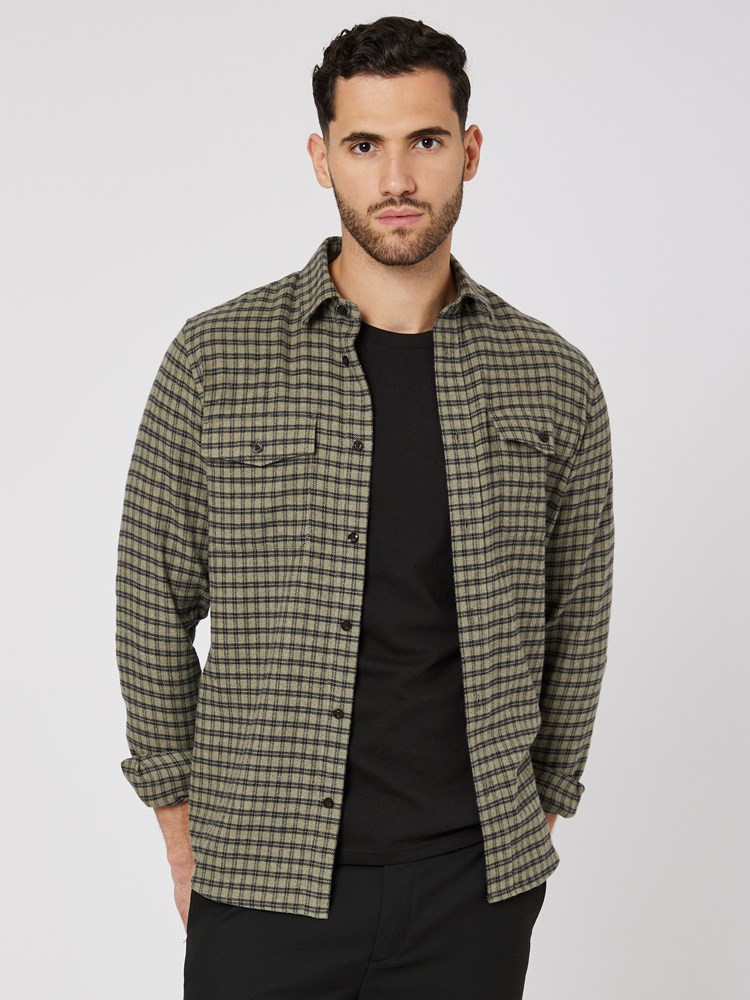 Mathias skjorte 7505287_R40-MRCAPUCHIN-W23-Modell-Front_chn=boys_1427.jpg_Front||Front