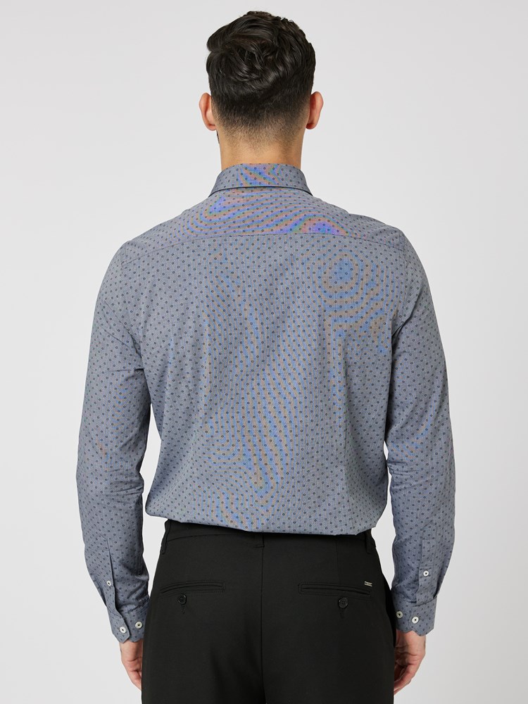 Sindri skjorte 7505384_C27-MRCAPUCHIN-W23-Modell-Back_chn=boys_9038_Sindri skjorte C27.jpg_Back||Back