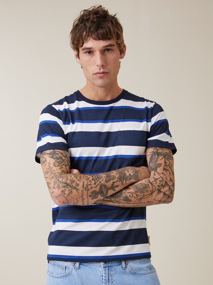 Stripe T-shirt 7506525_EM1-HENRYCHOICE-S24-Modell-Front_chn=boys_3775_Stripe T-shirt EM1.jpg_Front||Front